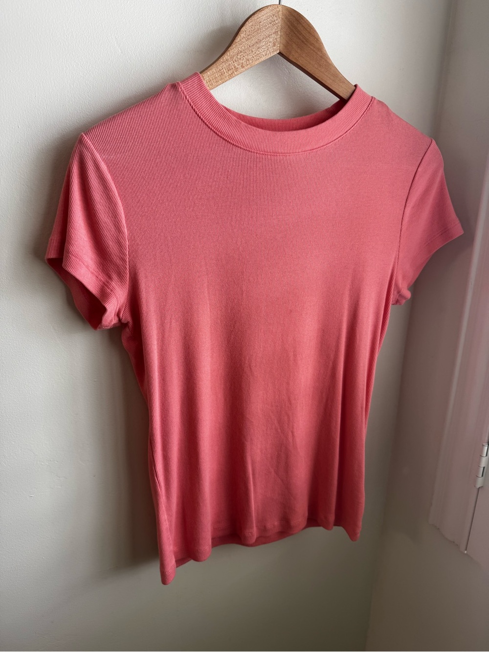 Women's Short Sleeve Ribbed Crewneck Top - Pink